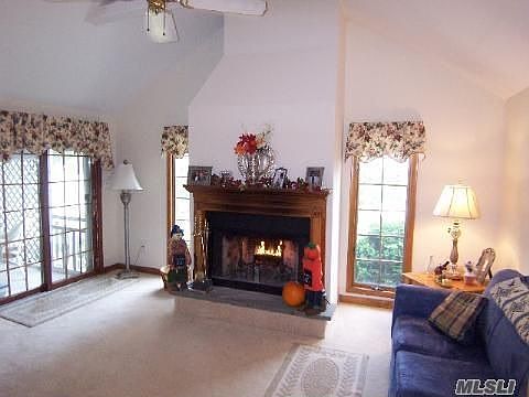 4th image of 3673 Lufberry Ave