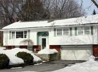325 Elmendorf Dr, Hurley, NY 12443