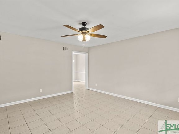 3rd image of 221 Dyches Drive