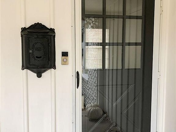 2nd image of 2400 Cambridge Ave