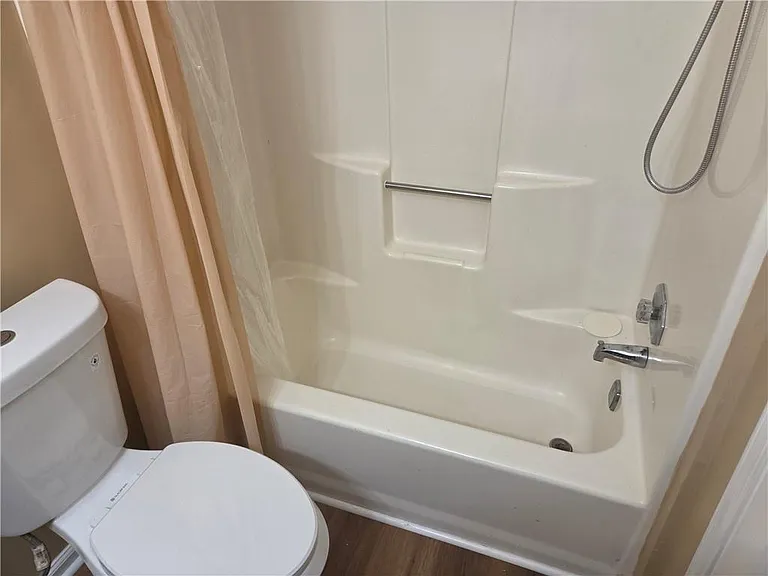 5595 Wells Cir — Photo 16