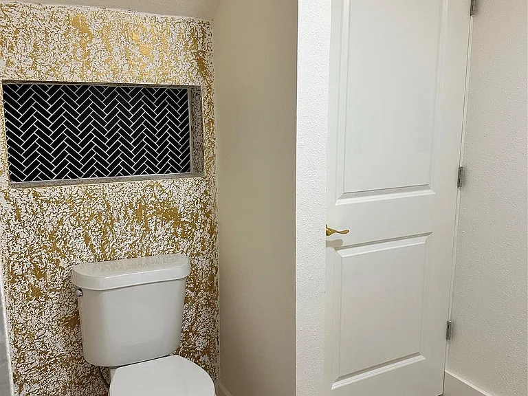 408 Randall St #9 — Photo 14