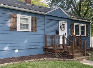 308 Holton Rdg, Crown Point, IN 46307