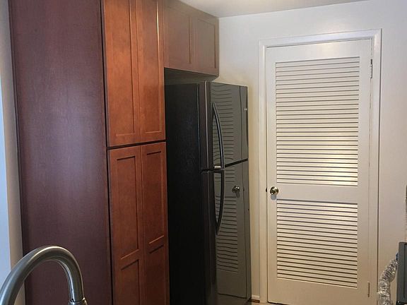 2nd image of 1012 Mycroft Ct #B