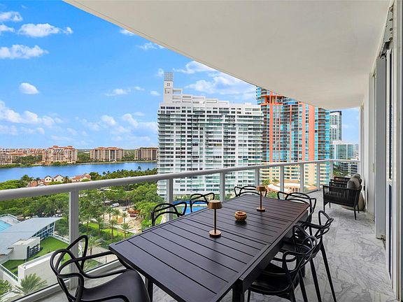2nd image of 50 S Pointe Dr #1504/05