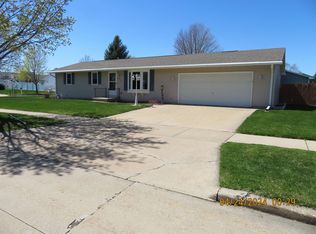 632 Cobblestone Ln, Kimberly, WI 54136