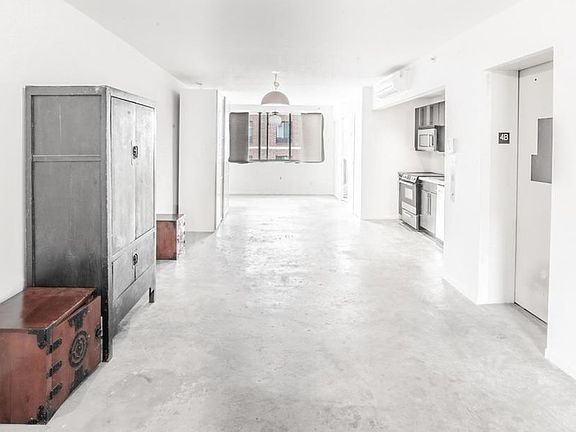 3rd image of 1311 Pacific St APT 403