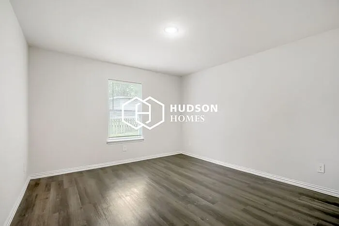 2022 Parrott Ave — Photo 10
