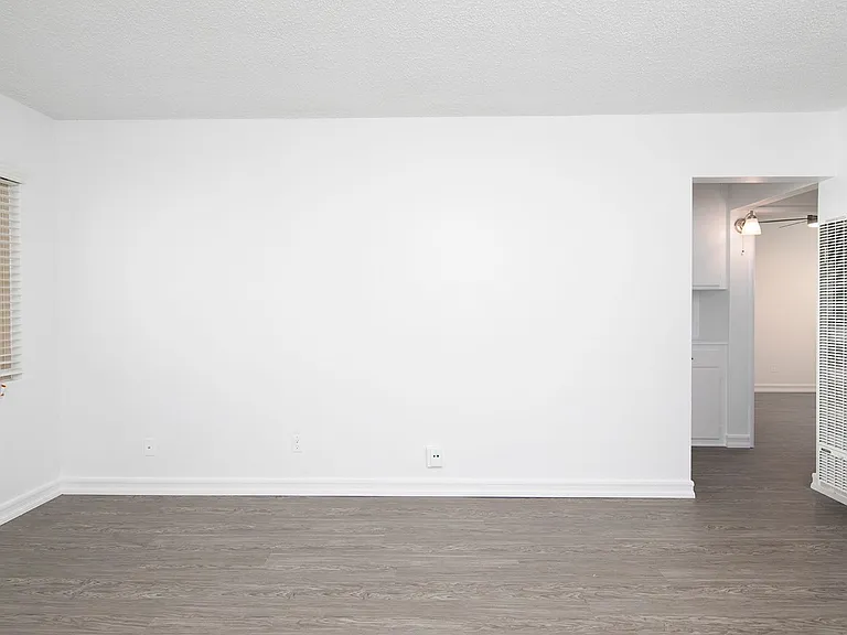 1534-1540 1/2 Diamond Street — Photo 5