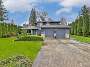 908 Riverside Dr SE, North Bend, WA 98045