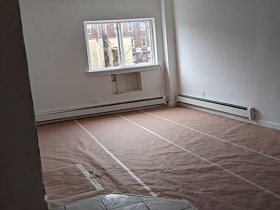 2nd image of 723 E 212th St APT 2R