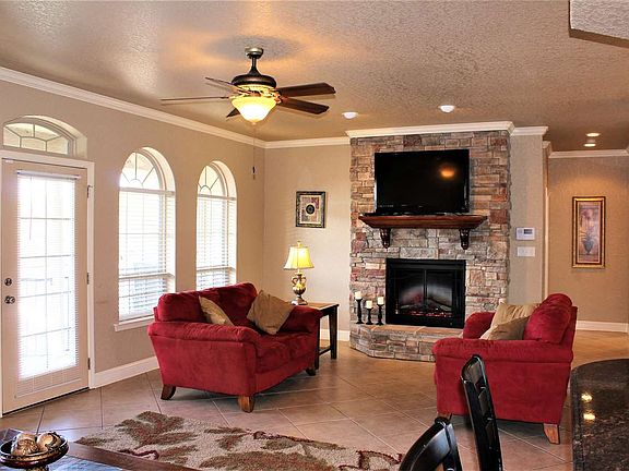 3rd image of 620 Grandpoint Dr Unit 22-1