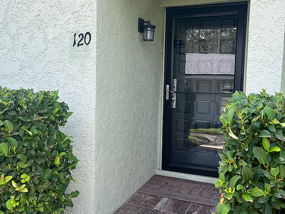 2nd image of 120 Cypress Pl