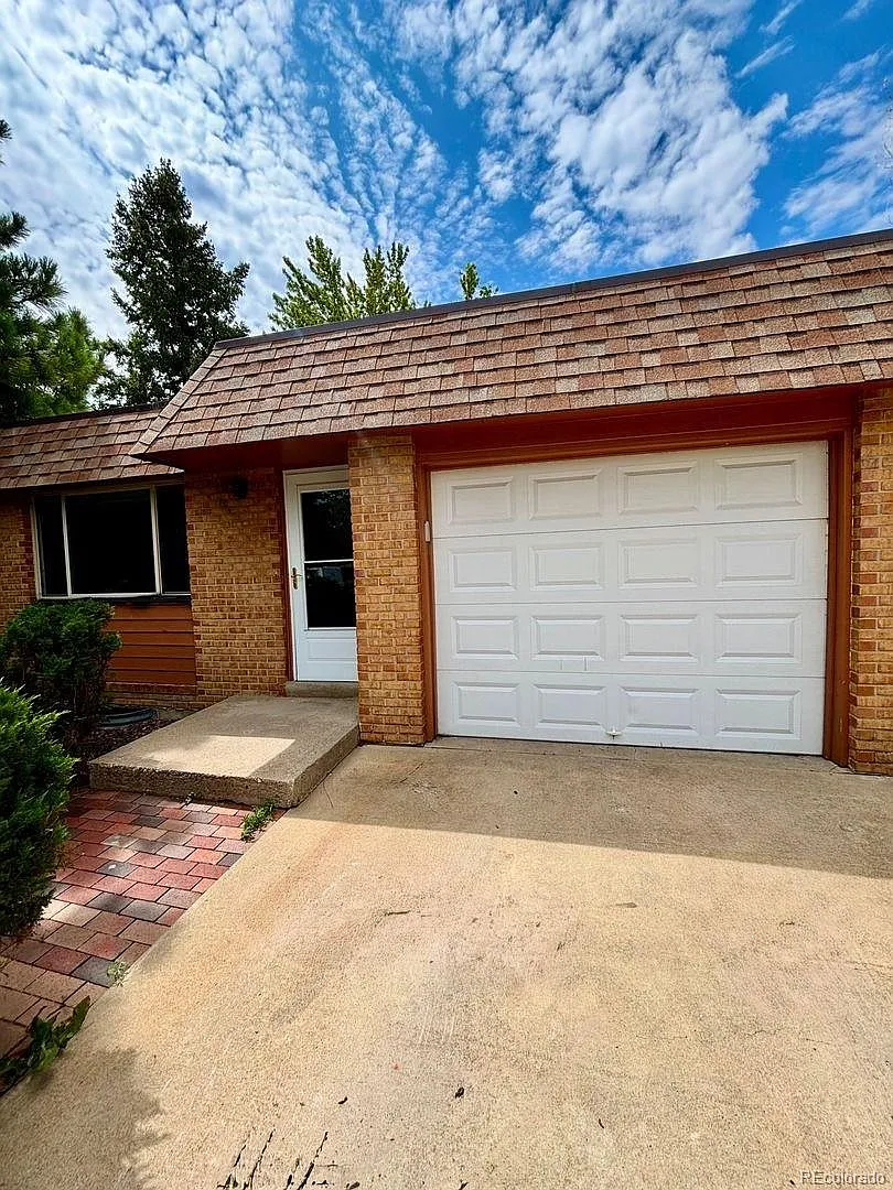 2 bed, 1.0 bath, 1200 sqft, $2,495 — Photo 1