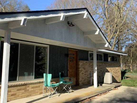 3rd image of 669 E Sylvan Dr
