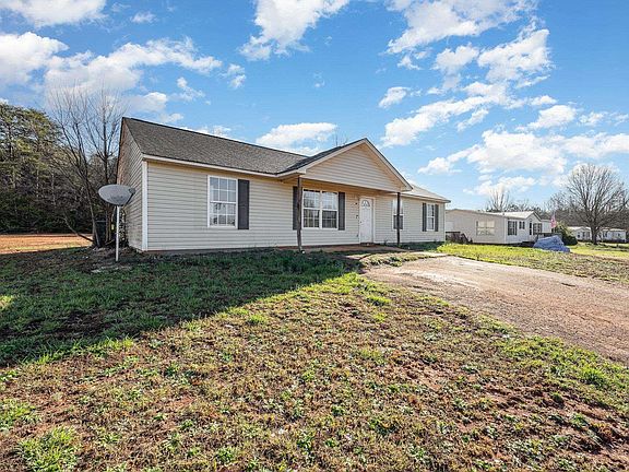 2nd image of 307 Daytona Ln