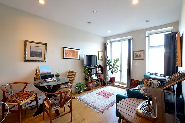 Rented by Keren Capital Group, LLC | media 20