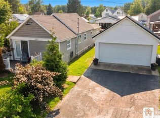 2427 Lakeside Dr, Ashville, NY 14710