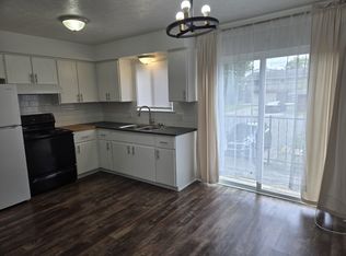 1729 Cromwell Dr, Akron, OH 44313