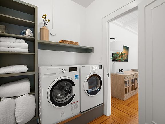 4th image of 1012 S Dakota Ave APT 3
