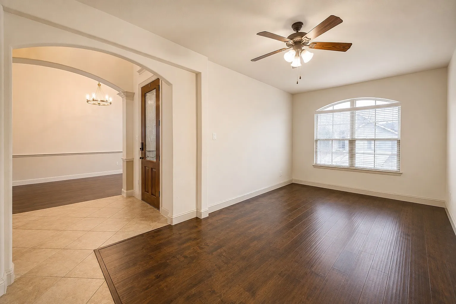 4 bed, 3100 sqft, $2,950 — Photo 2