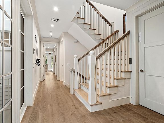 5th image of 106 Andrews Avenue #4b
