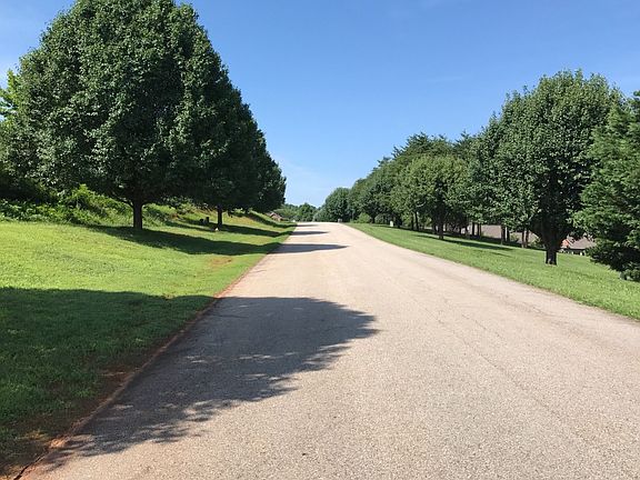 4th image of 197 Governors Ln
