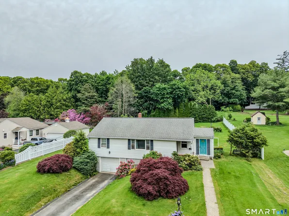 6 Fairview Ave Extension, Ellington, CT 06029