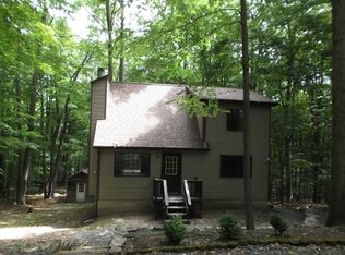 110 Ferris Rd, Hawley, PA 18428