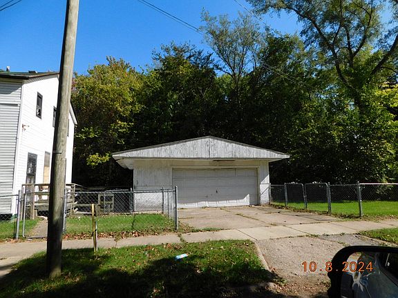 5th image of 558 Niles Ave