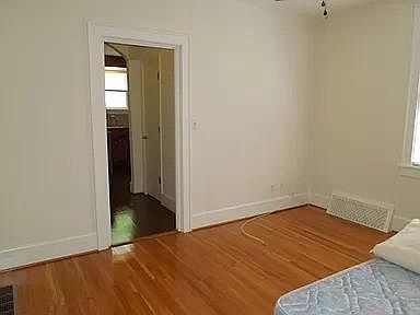 3rd image of 717 Donaghe St