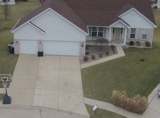 1875 Autumn Trl, Wentzville, MO 63385