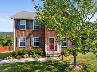 1100 New Village Dr NW, Christiansburg, VA 24073