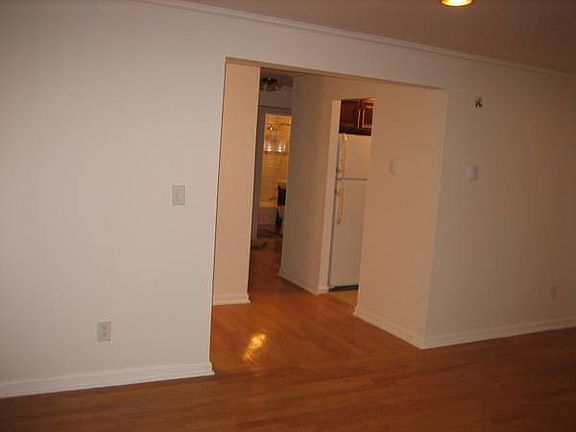 3rd image of 26 Fieldstone Dr #2
