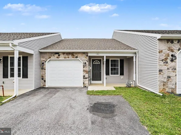 141 Sable Dr, Carlisle, PA 17013