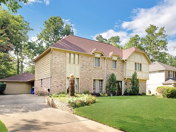 2nd image of 1110 Marne Ln