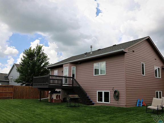 4th image of 7808 S McMartin Ave