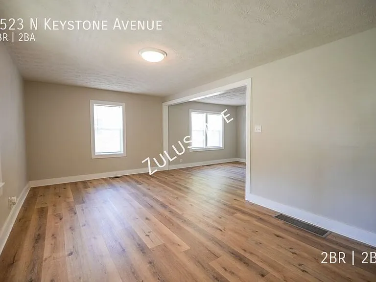 3523 N Keystone Ave — Photo 2