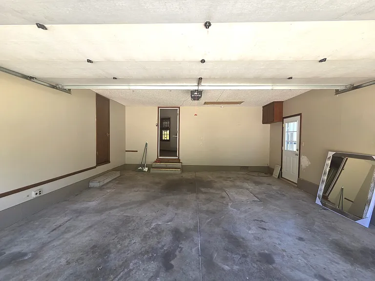 2 Car Garage