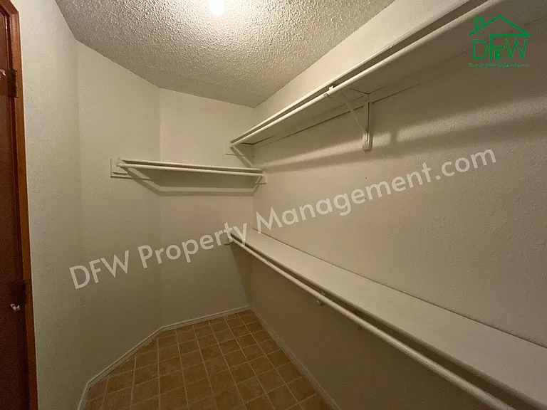 2412 Amber Hill Ln — Photo 64