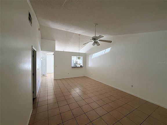 4th image of 2411 Kam Ct