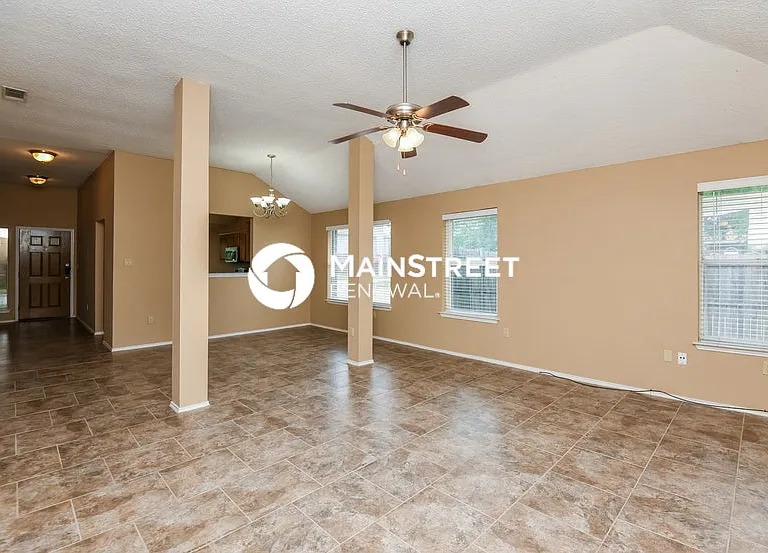 2951 Seguin Trl — Photo 8