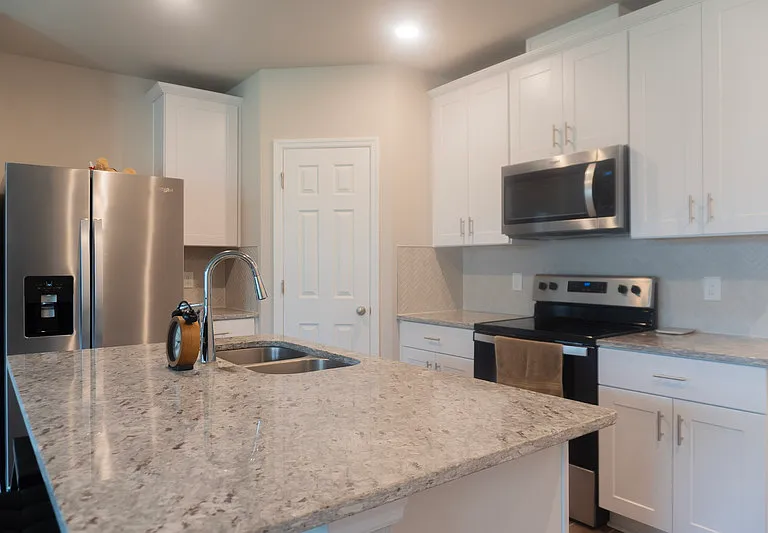 561 Legacy Loop — Photo 6