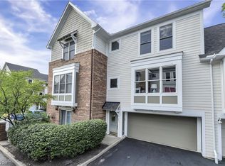 1501 Huntington Ln, Cleveland Heights, OH 44118
