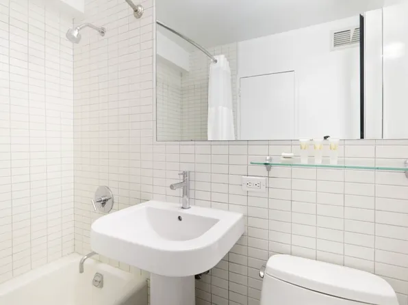 222 East 39th Street image 5 of 9