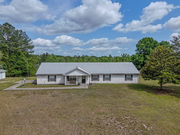 2474 Tiller Cemetery Dr, Chipley, FL 32428