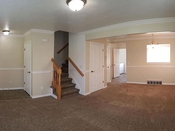 2nd image of 868 Liberty Ln