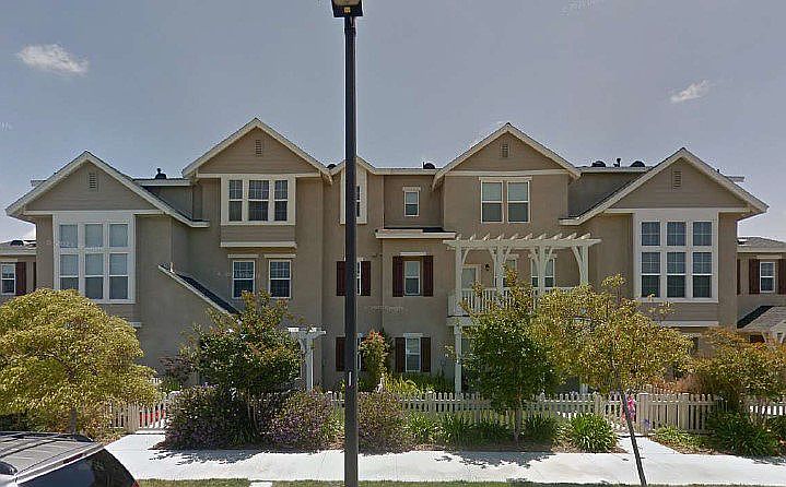2nd image of 3114 N Oxnard Blvd