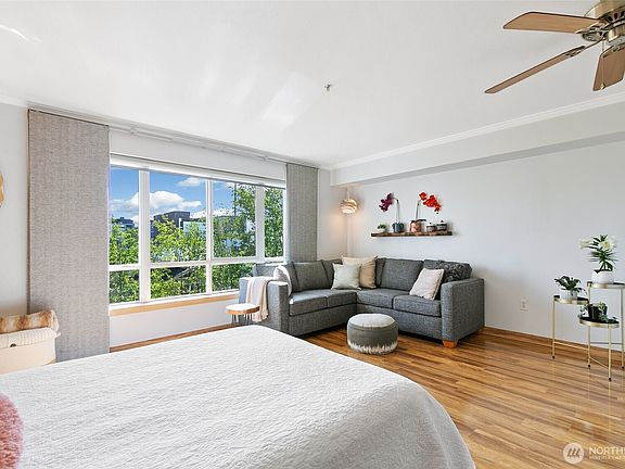 3rd image of 812 5th Avenue N #304