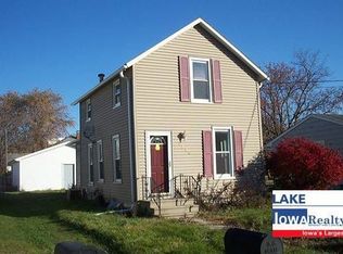 2220 20th St SW, Mason City, IA 50401